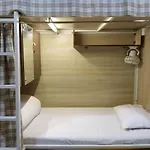 Hostel Abuzz Sakinaka *