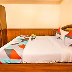 Hotel Neelkiran 3*