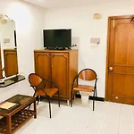 Hotel Neo Lodge Ghatkopar