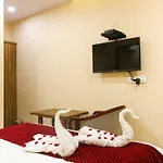 Hotel Golden Lake