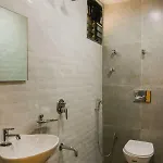 Golden Lake Hotel *