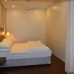 Hotel Hr Residency