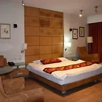 Hotel Hr Residency