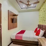 Oyo 42009 A One Hotel 3*