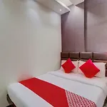 Hotel Oyo 42009 A One