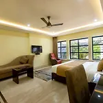 Godwin - Colaba Hotel