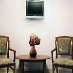 Hotel Benazeer 2*