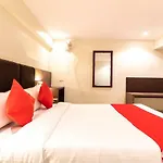 West Hotel 3*