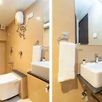 Hotel West 3*