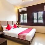 Hotel West 3*