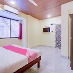Oyo 41894 Vaishnavi Residency Hotel 3*