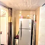 Cozy Furnished One Block From The Ocean Apartment Mumbai