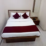 Hotel Golden Lake