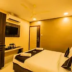 Golden Crown 3*