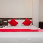 Oyo 7062 Amana Suites