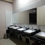 Abuzz Sakinaka Hostel