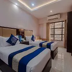 Oyo Flagship 15439 Colaba