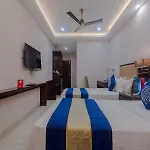 Oyo Flagship 15439 Colaba
