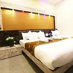 Hotel Onyx Residency