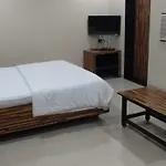 Pals Hotel
