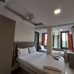 Royal Comfort Hotel 3*