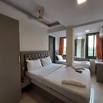 Hotel Royal Comfort 3*