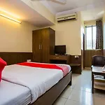 Hotel Neelkiran 3*