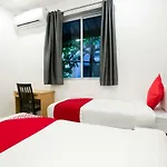 Hotel Oyo Flagship 38540 Hotel Shangrila Flagship Saver 3*
