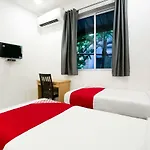 Hotel Oyo Flagship 38540 Hotel Shangrila Flagship Saver Mumbai