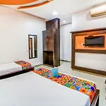 Fabhotel The Adore Palace