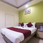 Oyo 8760 Hotel Arma Residency