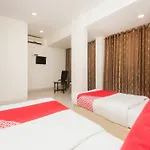 Oyo 16001 Hotel Gk Residency
