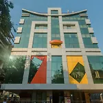 Oyo 11721 Hotel Aromas