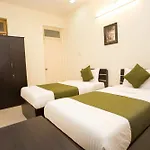 Oyo 8838 Bandra East