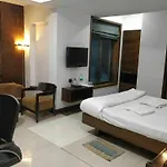 Fabhotel Midaas Comforts 3* Mumbai