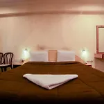 Lucky Hotel Bandra