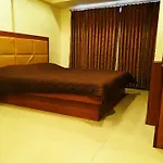 Hotel Lucky Goregaon 3*