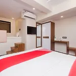 Oyo 15732 Qubestay Airport