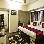 Oyo Premium 091 Vile Parle East