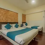 Oyo 18502 Flagship Sahar International Hotel