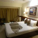 Emerald Htl And Executive Apartments