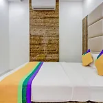 Hotel Magnet Terminal-2 3*