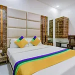 Hotel Magnet Terminal-2 3*