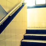 Metro Plaza Near Barc 2*