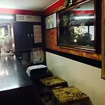 Metro Plaza Near Barc 2*