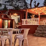 406, Dr Wade With Private Pool And Gazebo In Royal Palms Apartment Mumbai