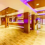 Fabhotel Sahar Garden - Nr Mumbai International Airport