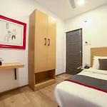Hotel Fabexpress Highway Residency