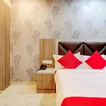 The Qubic Hotel 2*