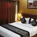 Hotel Crystal Luxury Inn- Bandra